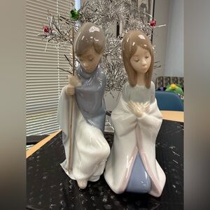 Vintage Lladro Mary & Joseph Porcelain Figurine Set with Blue and White Accents